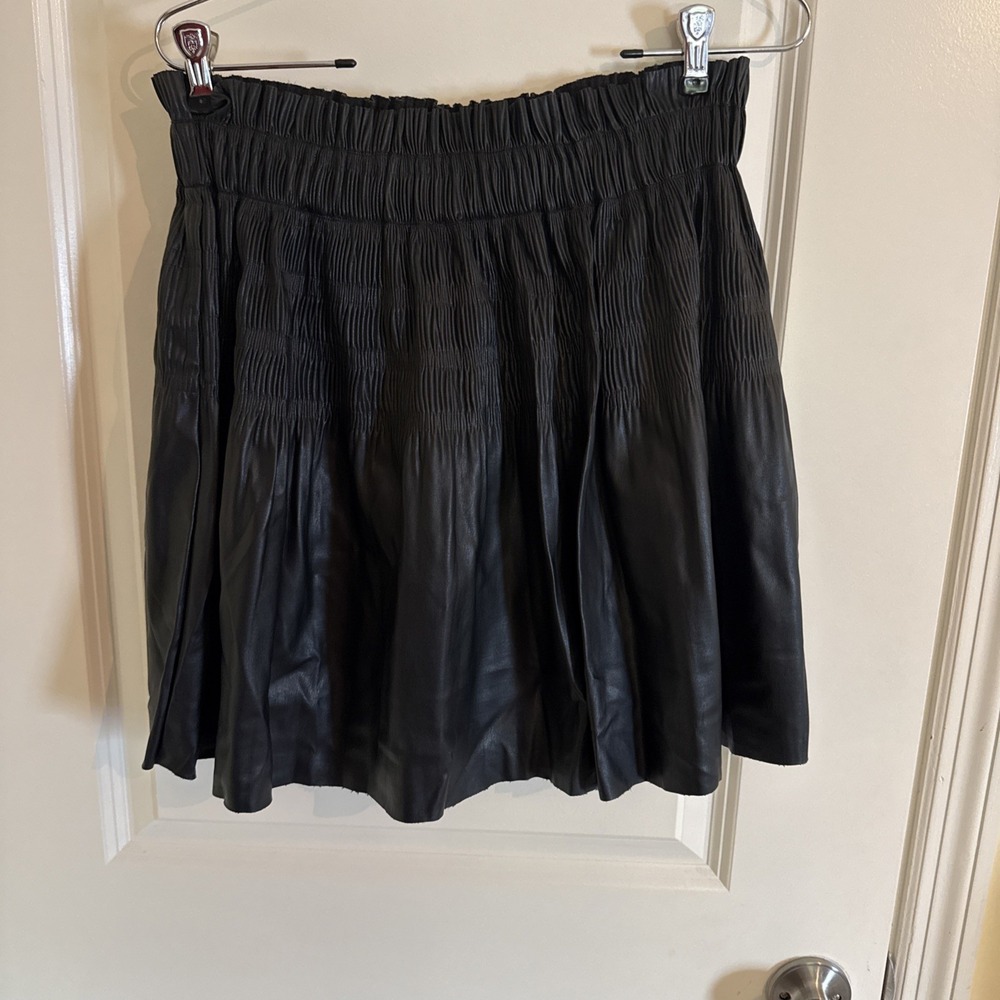 7 For All Mankind Black Faux Leather Pleated Aline High Waisted Skirt NWT Small